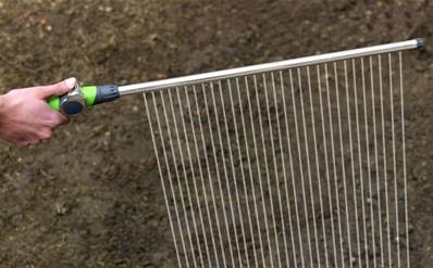 Rampe fusil d'arrosage à 30 trous special massif plantes