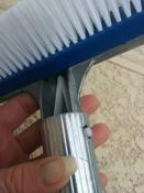 Brosse pour paroi de piscine - cerclage alu - résistante - PRO - pour manche