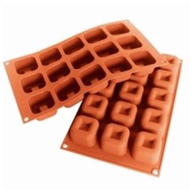 Moule en silicone pour 15 savarins carrés Baumalu